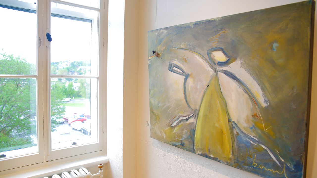 L’artiste peintre Lise Bernard fait voyager de « L’autre côté du monde » au Centre culturel Marie-Fitzbach