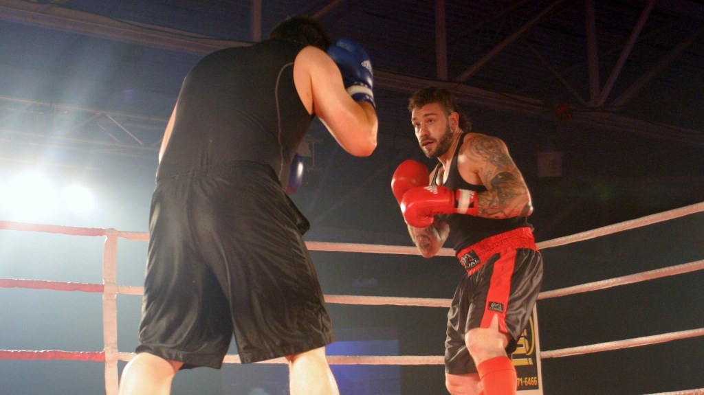 Gala de boxe Dooly's: Hubert Poulin l'emporte une fois de plus sur Bilodeau