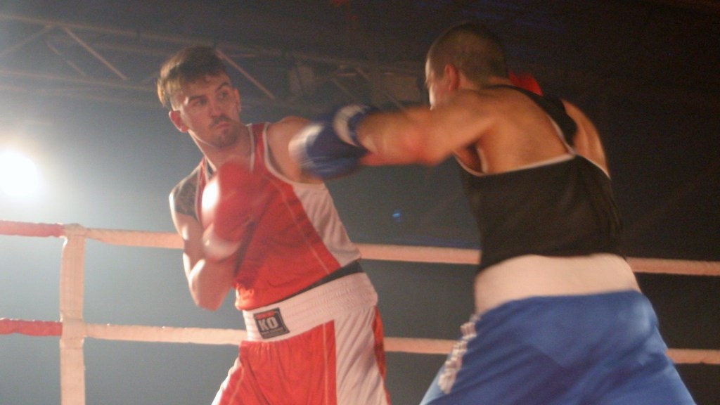 Gala de boxe Dooly's: Hubert Poulin l'emporte une fois de plus sur Bilodeau