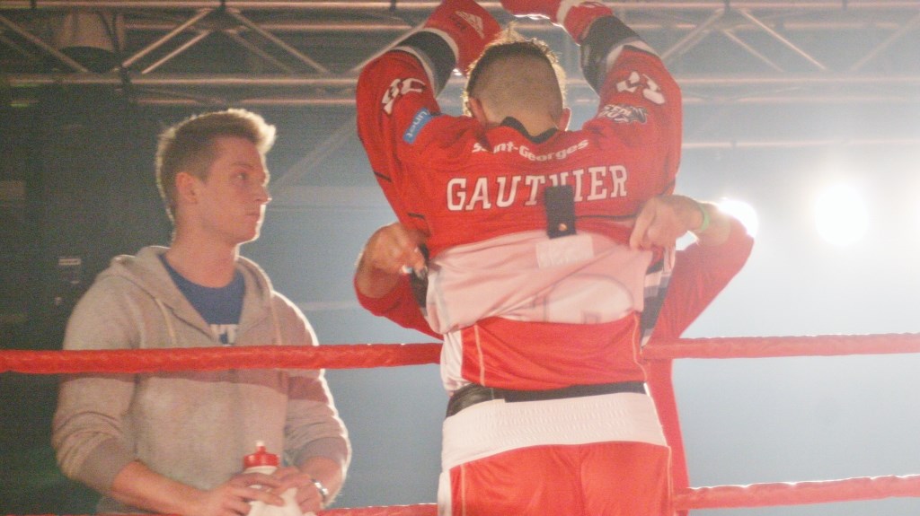 Gala de boxe Dooly's: Hubert Poulin l'emporte une fois de plus sur Bilodeau