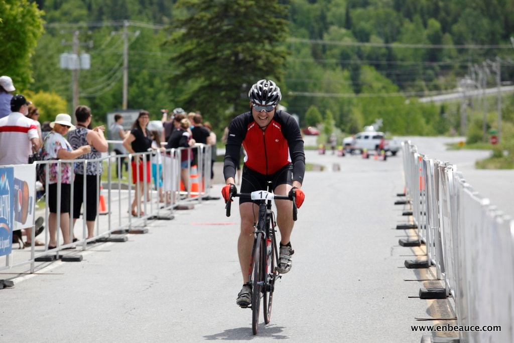 Alexandre Mathieu remporte le GranFondo Colnago 2015 sous un ciel idéal