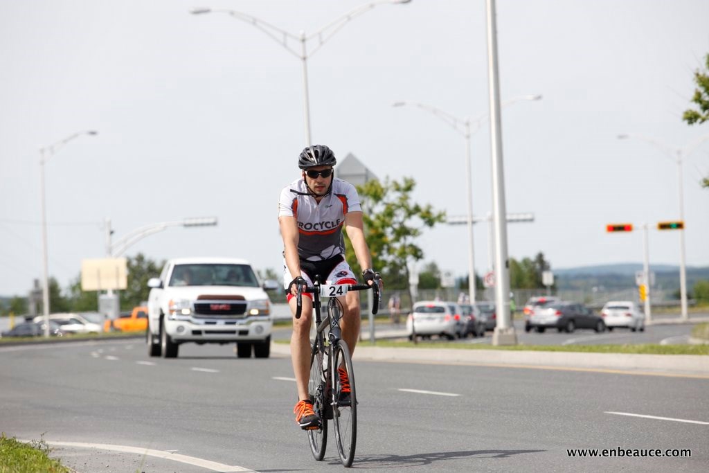 Alexandre Mathieu remporte le GranFondo Colnago 2015 sous un ciel idéal
