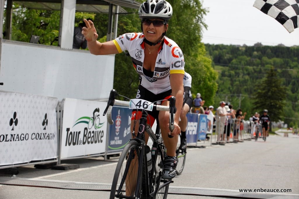 Alexandre Mathieu remporte le GranFondo Colnago 2015 sous un ciel idéal