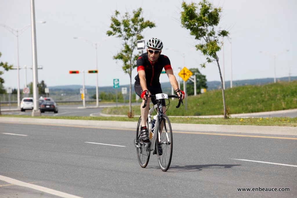 Alexandre Mathieu remporte le GranFondo Colnago 2015 sous un ciel idéal