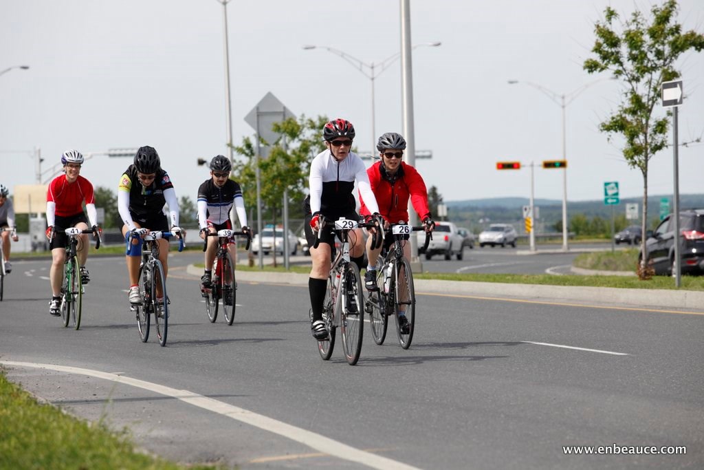 Alexandre Mathieu remporte le GranFondo Colnago 2015 sous un ciel idéal