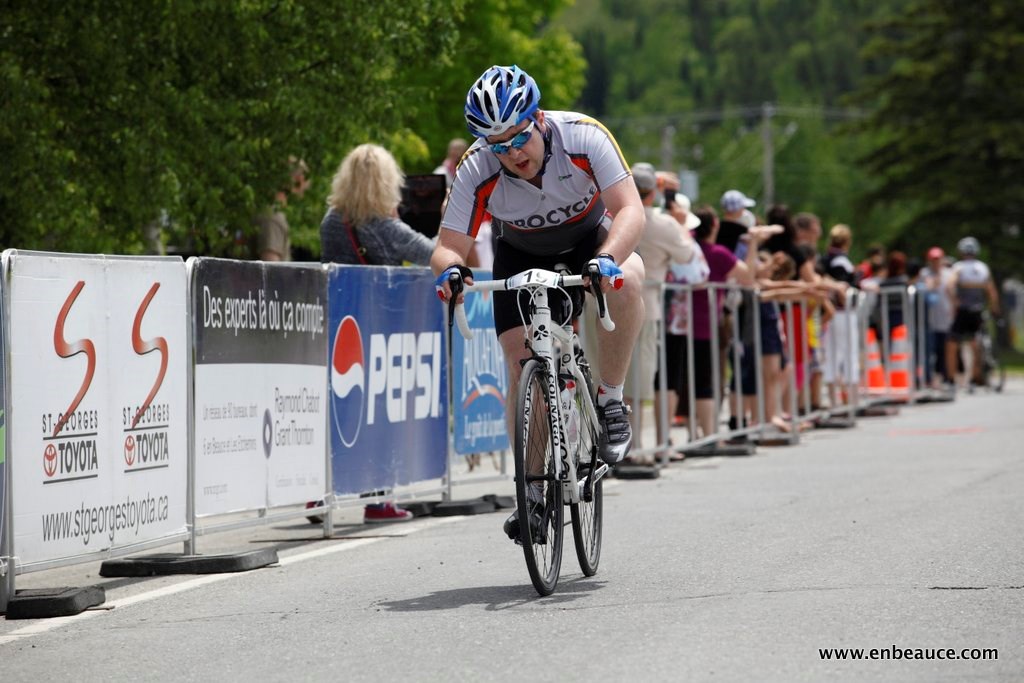 Alexandre Mathieu remporte le GranFondo Colnago 2015 sous un ciel idéal