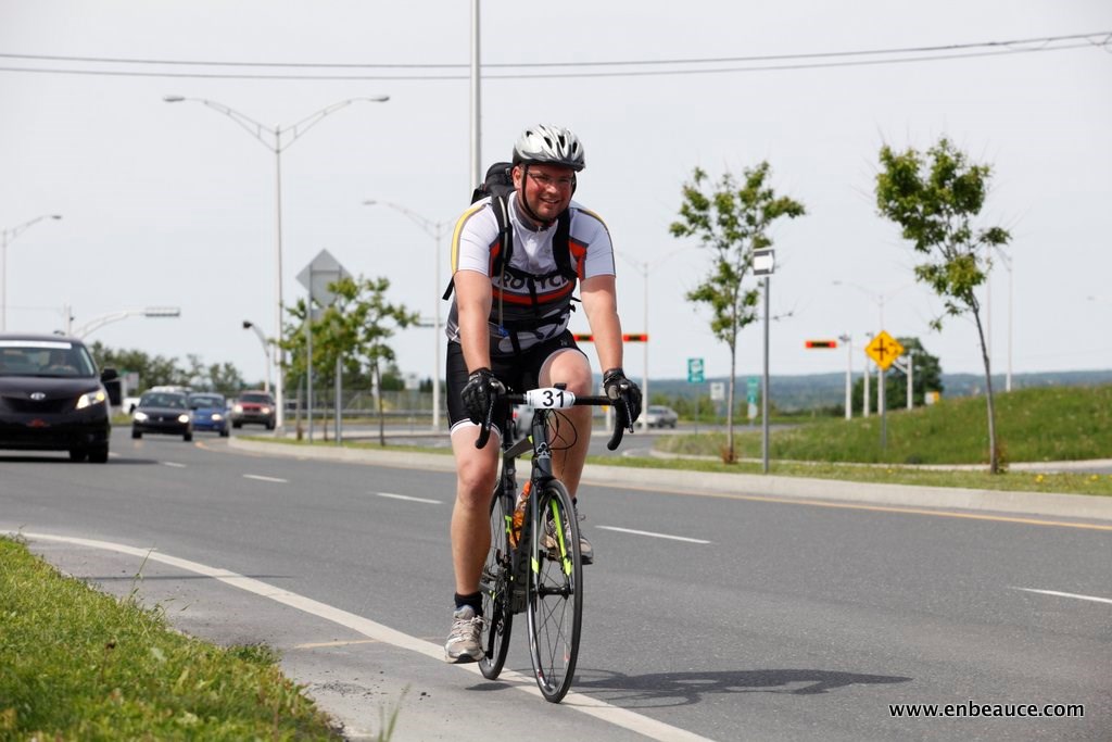 Alexandre Mathieu remporte le GranFondo Colnago 2015 sous un ciel idéal