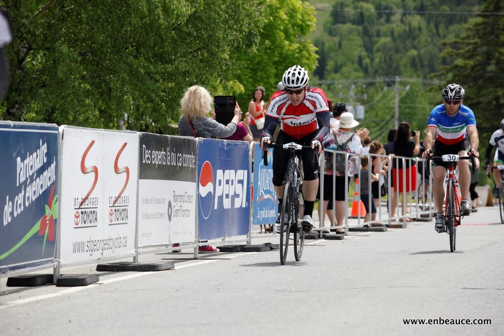 Alexandre Mathieu remporte le GranFondo Colnago 2015 sous un ciel idéal