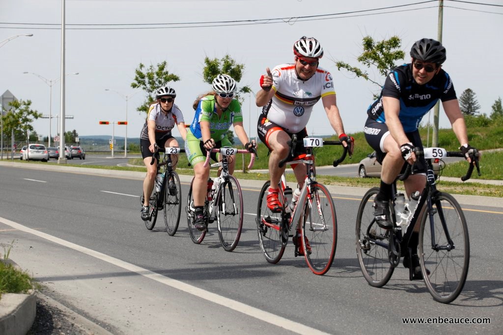 Alexandre Mathieu remporte le GranFondo Colnago 2015 sous un ciel idéal