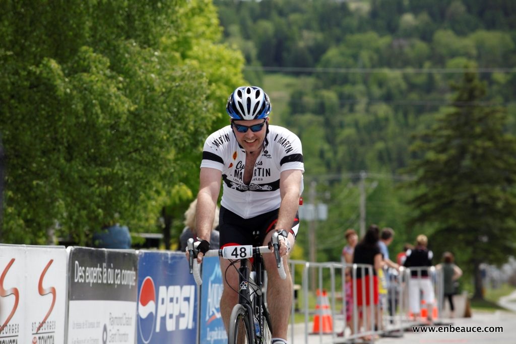 Alexandre Mathieu remporte le GranFondo Colnago 2015 sous un ciel idéal