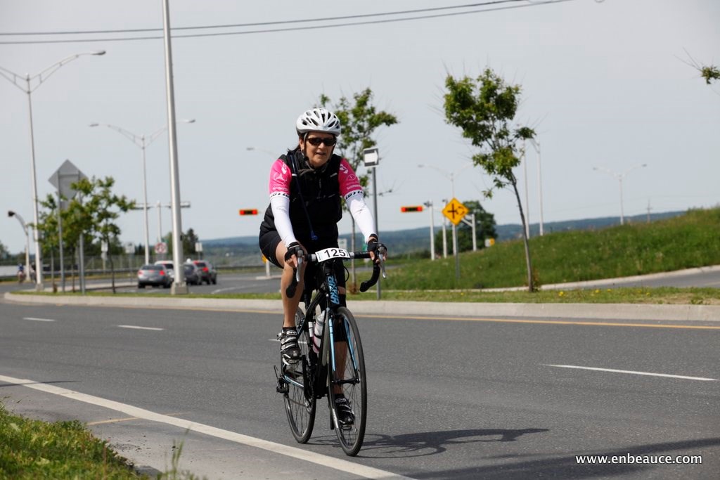 Alexandre Mathieu remporte le GranFondo Colnago 2015 sous un ciel idéal
