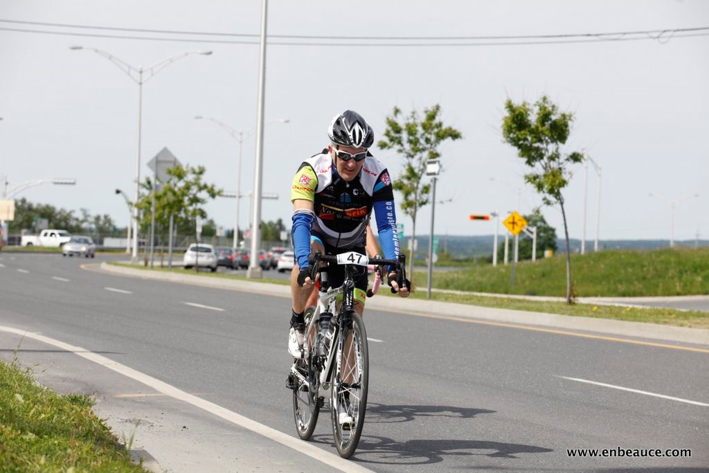 Alexandre Mathieu remporte le GranFondo Colnago 2015 sous un ciel idéal