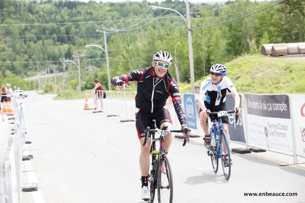 Alexandre Mathieu remporte le GranFondo Colnago 2015 sous un ciel idéal