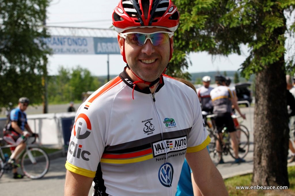 Alexandre Mathieu remporte le GranFondo Colnago 2015 sous un ciel idéal