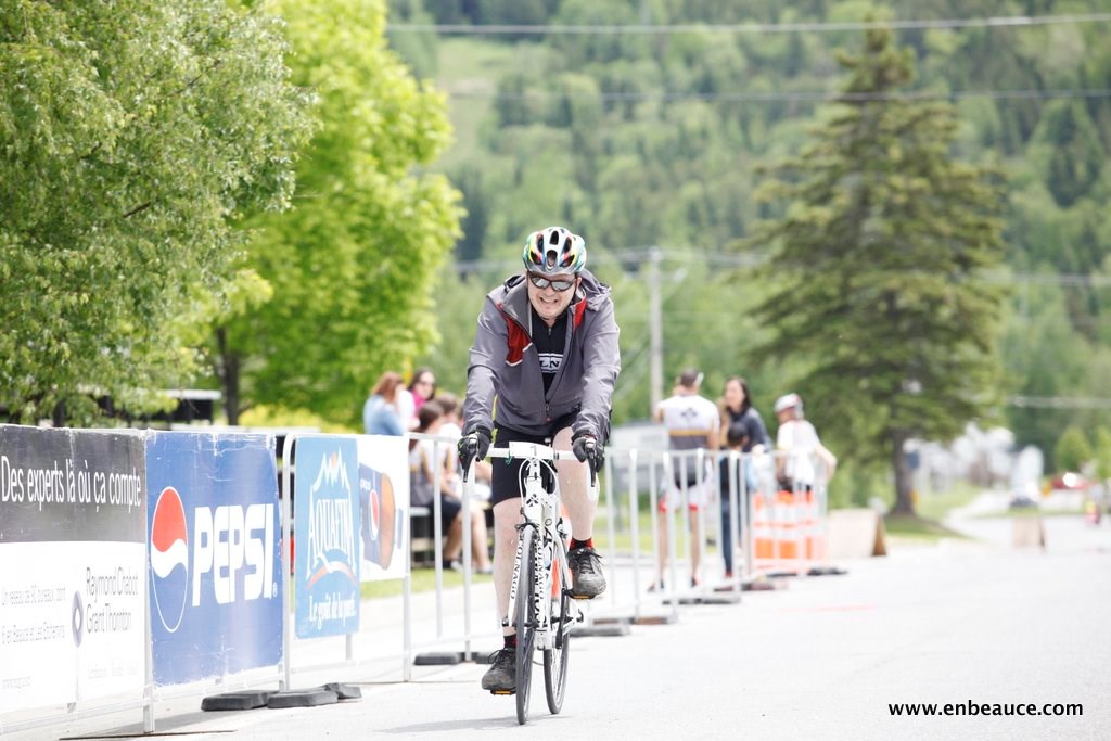 Alexandre Mathieu remporte le GranFondo Colnago 2015 sous un ciel idéal