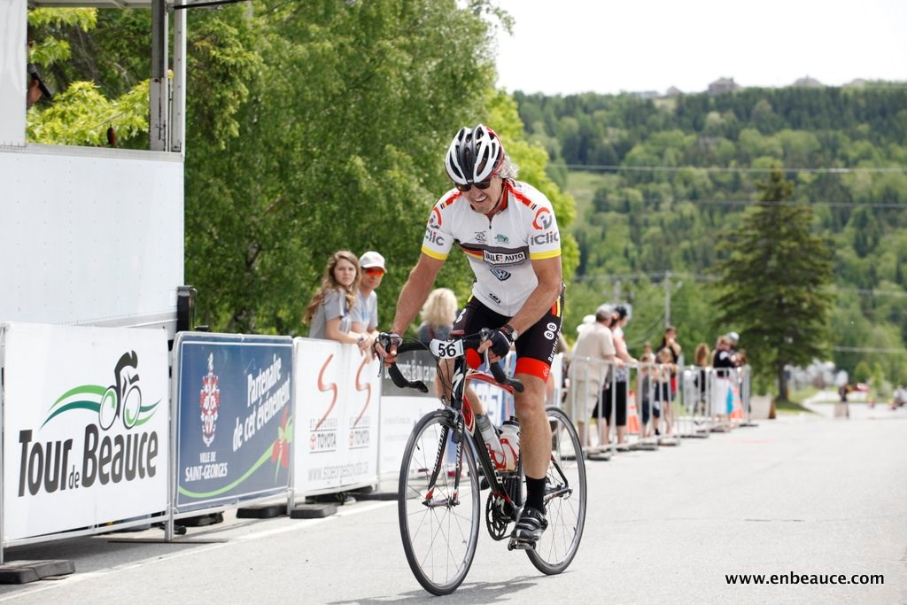 Alexandre Mathieu remporte le GranFondo Colnago 2015 sous un ciel idéal