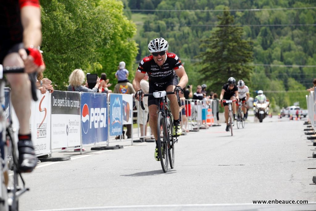 Alexandre Mathieu remporte le GranFondo Colnago 2015 sous un ciel idéal