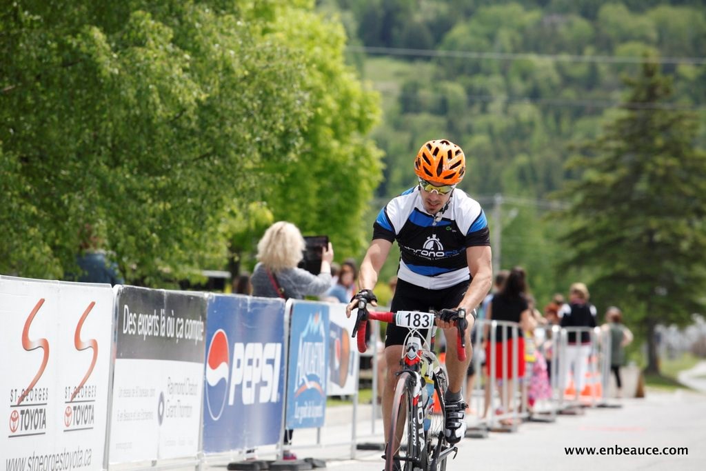 Alexandre Mathieu remporte le GranFondo Colnago 2015 sous un ciel idéal