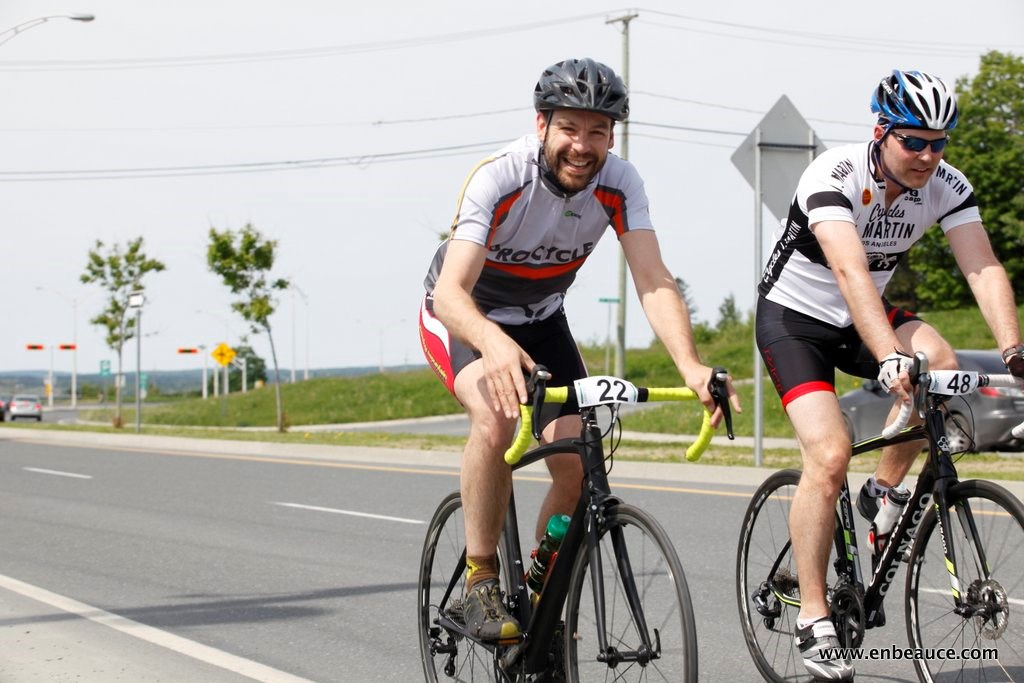 Alexandre Mathieu remporte le GranFondo Colnago 2015 sous un ciel idéal