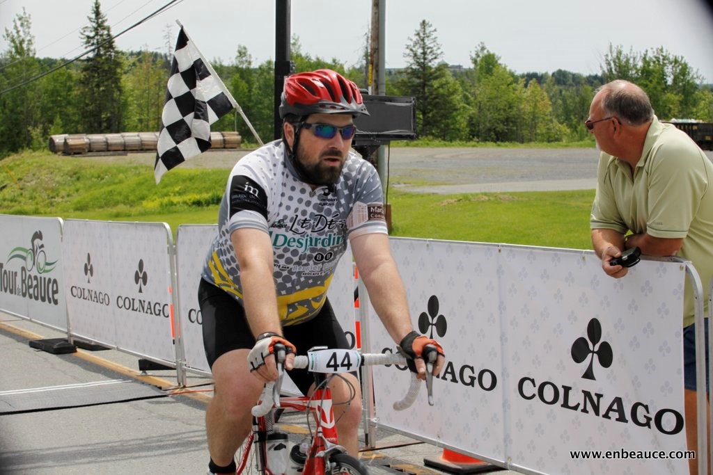 Alexandre Mathieu remporte le GranFondo Colnago 2015 sous un ciel idéal