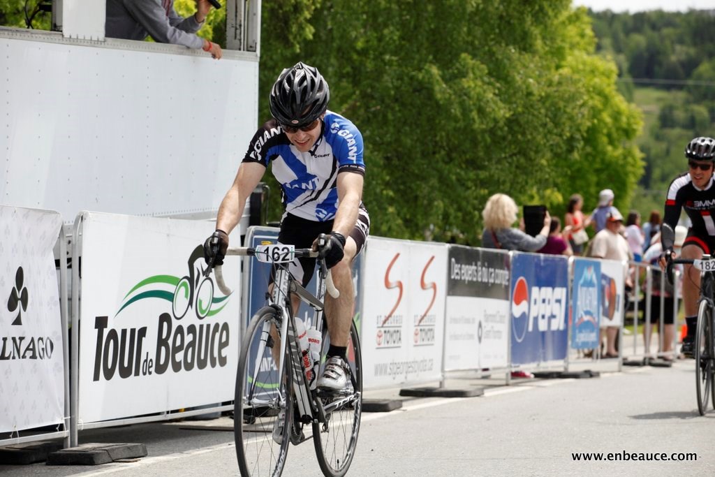 Alexandre Mathieu remporte le GranFondo Colnago 2015 sous un ciel idéal