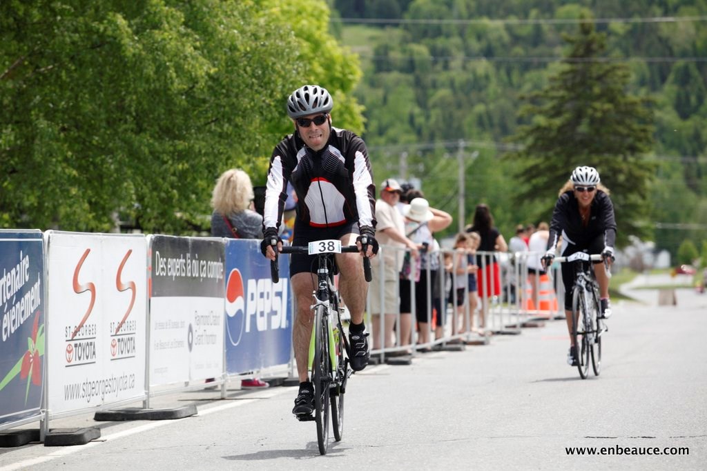 Alexandre Mathieu remporte le GranFondo Colnago 2015 sous un ciel idéal