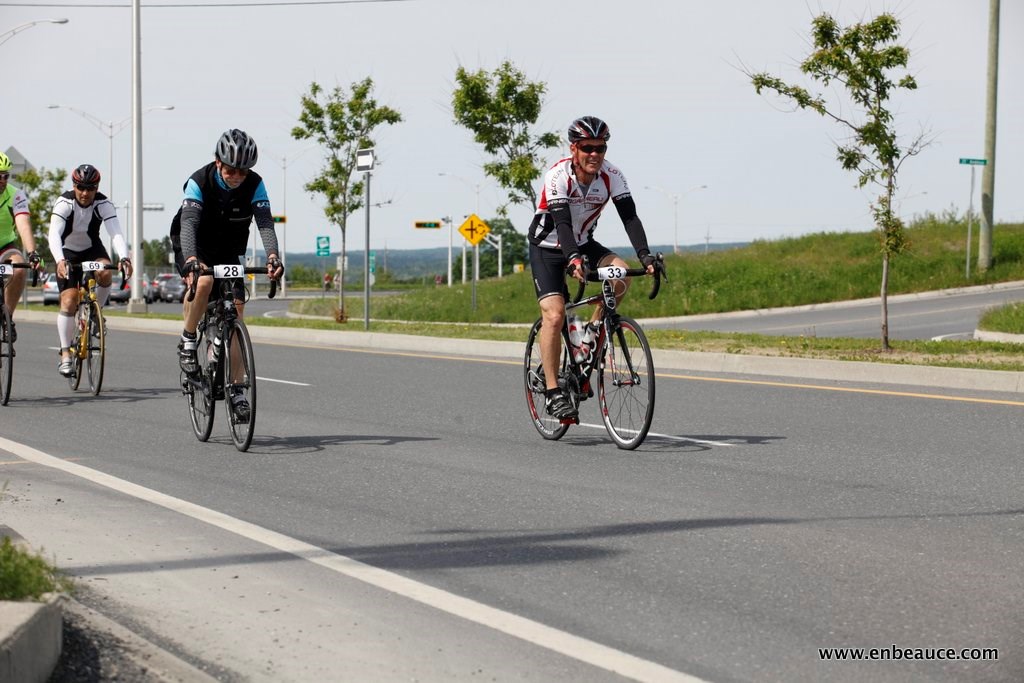 Alexandre Mathieu remporte le GranFondo Colnago 2015 sous un ciel idéal