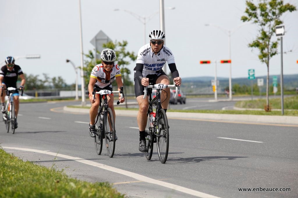 Alexandre Mathieu remporte le GranFondo Colnago 2015 sous un ciel idéal