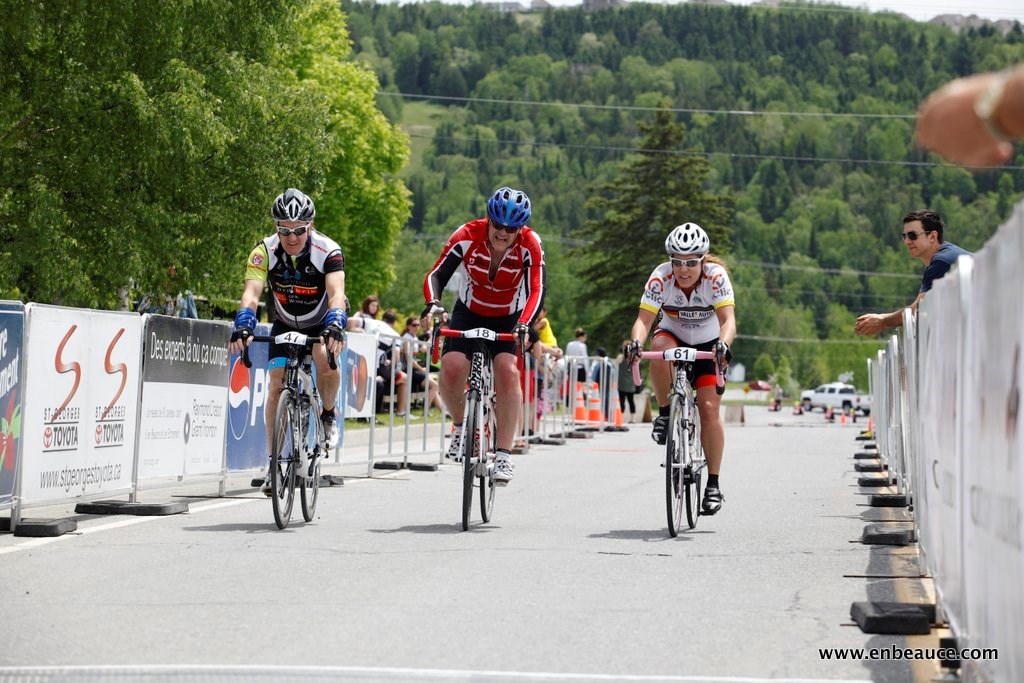 Alexandre Mathieu remporte le GranFondo Colnago 2015 sous un ciel idéal