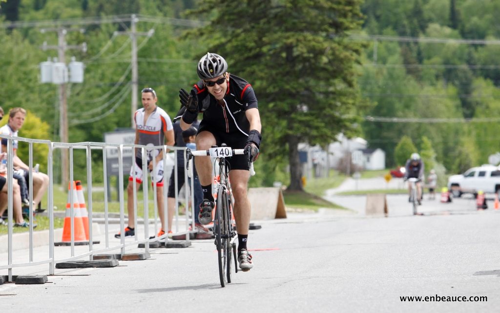 Alexandre Mathieu remporte le GranFondo Colnago 2015 sous un ciel idéal