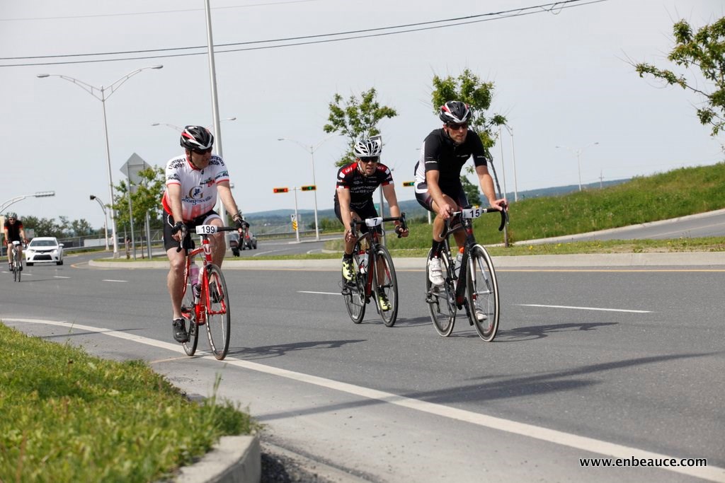Alexandre Mathieu remporte le GranFondo Colnago 2015 sous un ciel idéal