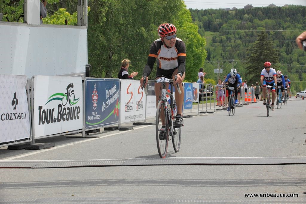 Alexandre Mathieu remporte le GranFondo Colnago 2015 sous un ciel idéal