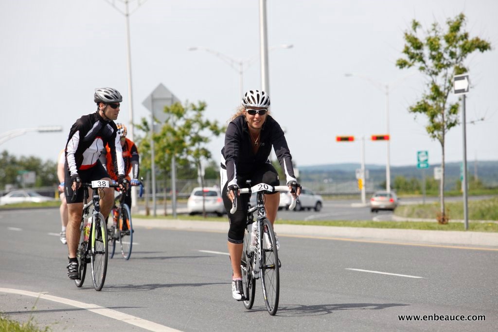Alexandre Mathieu remporte le GranFondo Colnago 2015 sous un ciel idéal