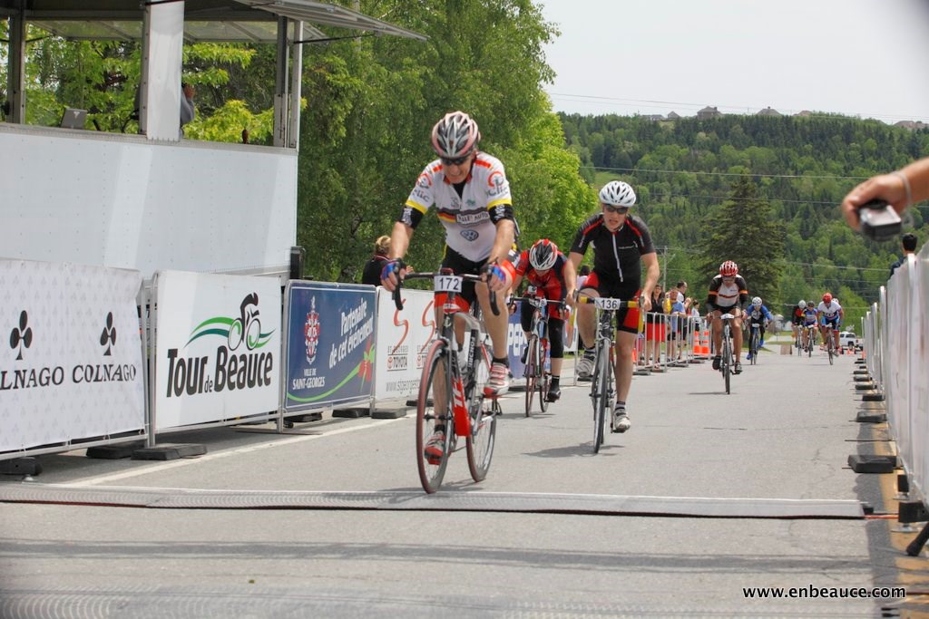 Alexandre Mathieu remporte le GranFondo Colnago 2015 sous un ciel idéal