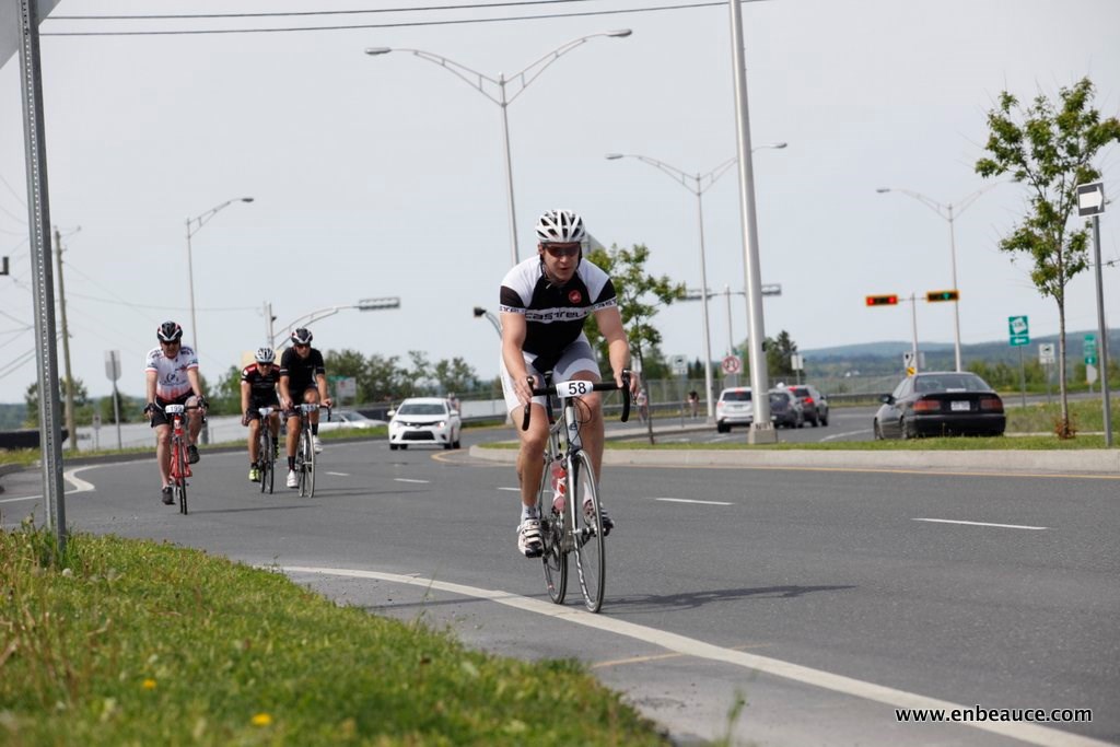 Alexandre Mathieu remporte le GranFondo Colnago 2015 sous un ciel idéal