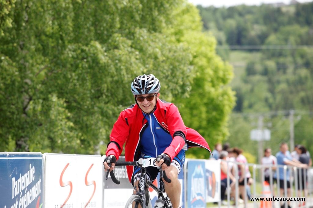 Alexandre Mathieu remporte le GranFondo Colnago 2015 sous un ciel idéal