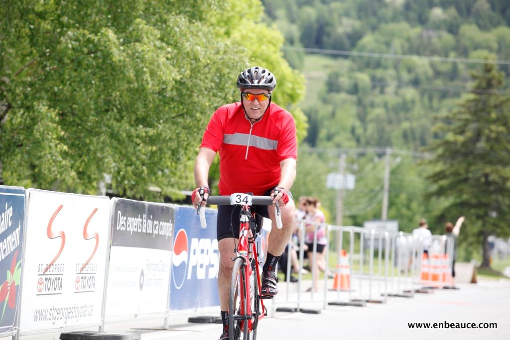 Alexandre Mathieu remporte le GranFondo Colnago 2015 sous un ciel idéal