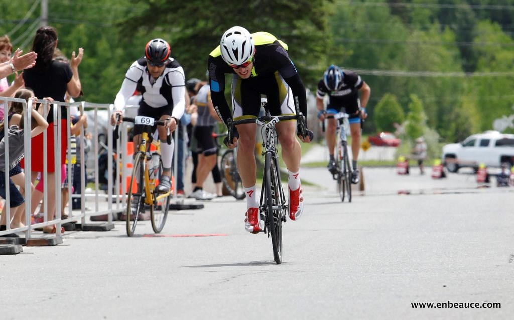 Alexandre Mathieu remporte le GranFondo Colnago 2015 sous un ciel idéal