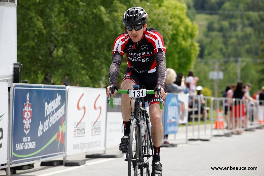 Alexandre Mathieu remporte le GranFondo Colnago 2015 sous un ciel idéal