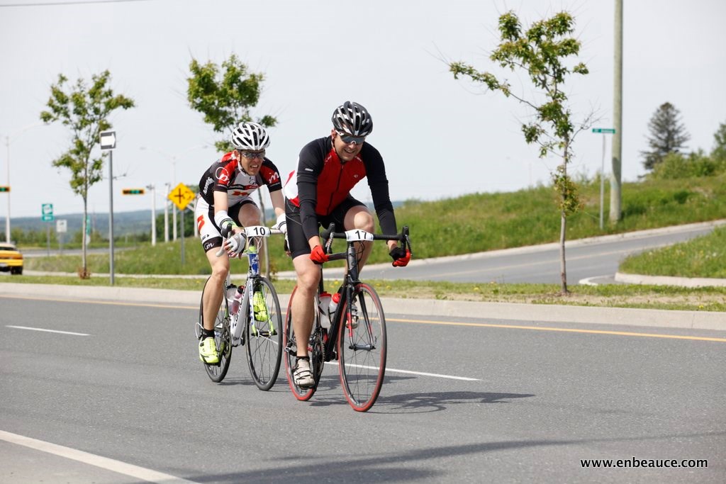 Alexandre Mathieu remporte le GranFondo Colnago 2015 sous un ciel idéal