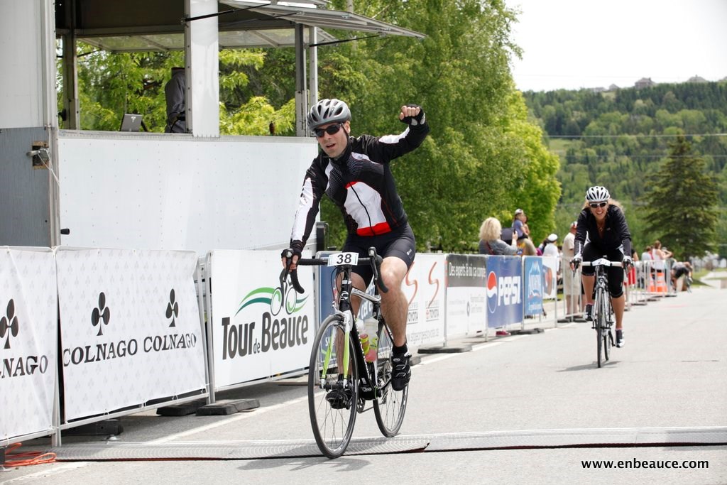 Alexandre Mathieu remporte le GranFondo Colnago 2015 sous un ciel idéal