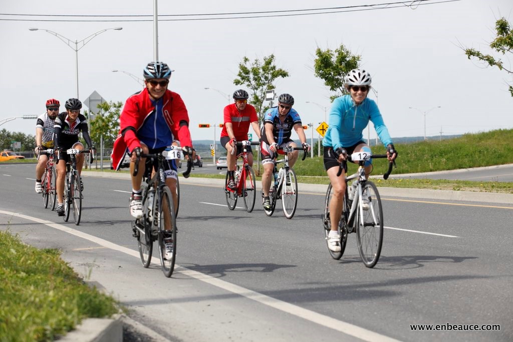 Alexandre Mathieu remporte le GranFondo Colnago 2015 sous un ciel idéal
