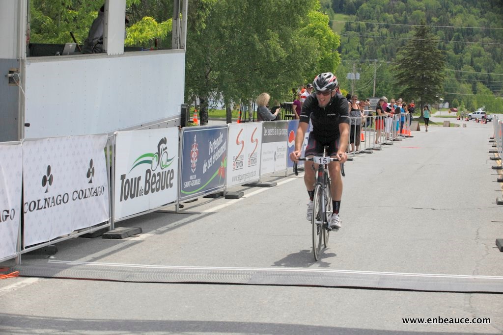Alexandre Mathieu remporte le GranFondo Colnago 2015 sous un ciel idéal