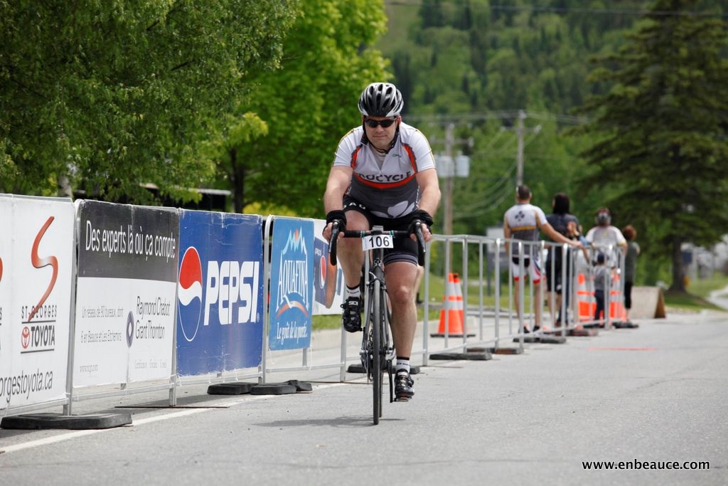Alexandre Mathieu remporte le GranFondo Colnago 2015 sous un ciel idéal