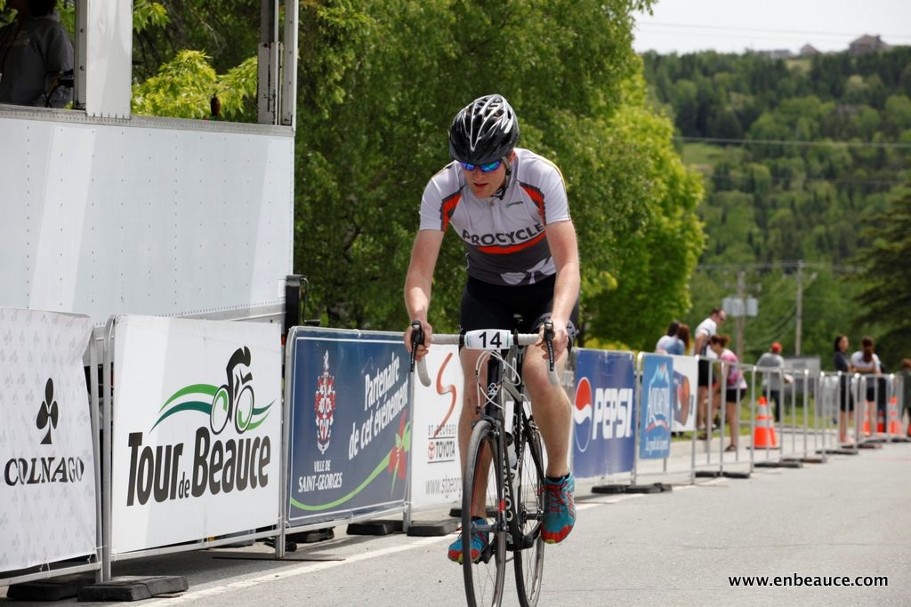 Alexandre Mathieu remporte le GranFondo Colnago 2015 sous un ciel idéal