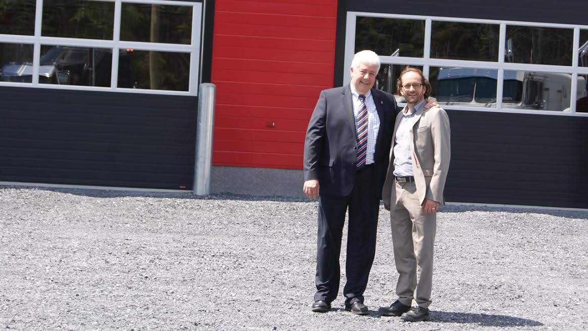 Tom Redmond et Robert Cadrin