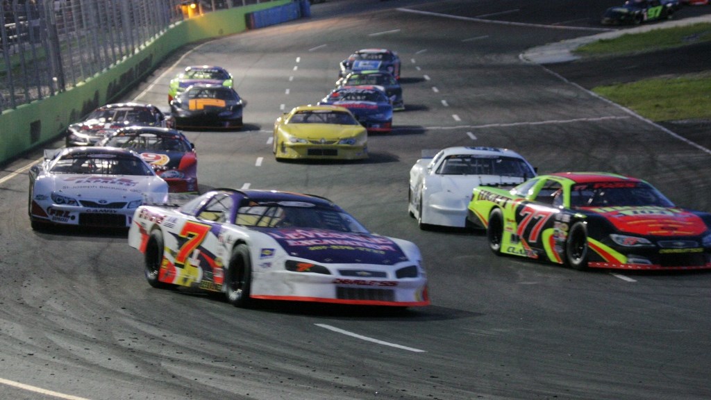 Hamlin se fait voler la vedette par Laperle et Lessard