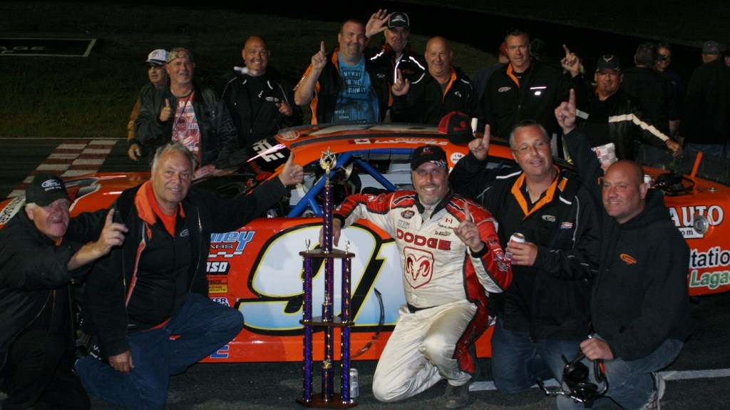 Hamlin se fait voler la vedette par Laperle et Lessard