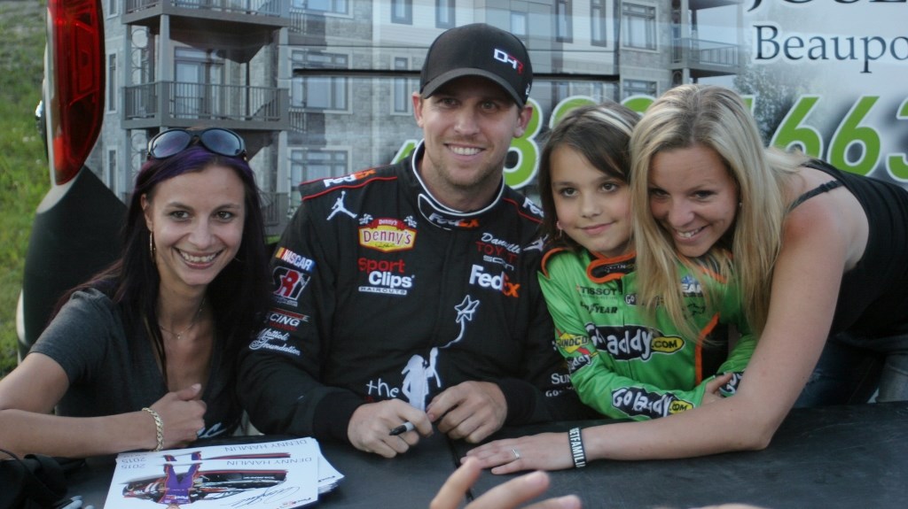 Hamlin se fait voler la vedette par Laperle et Lessard