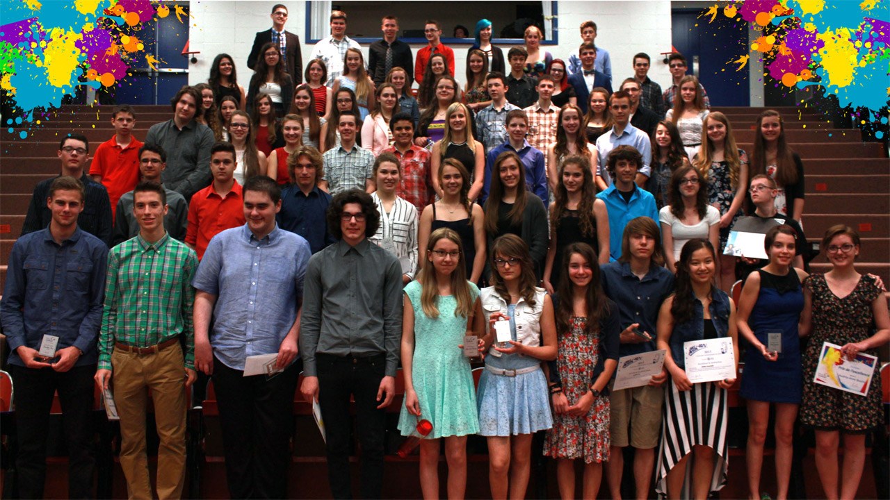 Tous les élèves ayant un prix au cours de la Soirée de l'excellence de l'École secondaire Veilleux de Saint-Joseph.